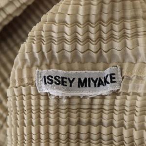 ISSEY MIYAKE プリーツ ハイネック カットソー 半袖 プルオーバー ベージュ