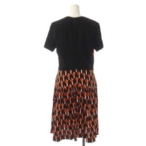 PRADA 幾何柄 半袖 ワンピース フレア ギャザー ひざ丈 38S 黒 ブラック オレンジ ホワイト