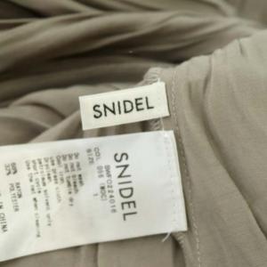 SNIDEL 22AW ウエストピンタックボウタイワンピース ギャザー フレア ロング フリルスリーブ フレンチスリーブ 1 ライトグレージュ