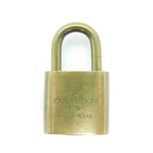 LOUIS VUITTON 南京錠パドロックチャーム ロゴ ゴールド色