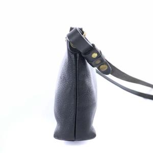 IL BISONTE ショルダーバッグ レザー 黒 ブラック