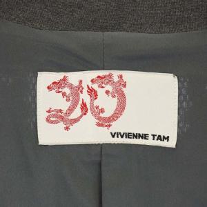 VIVIENNE TAM ノーカラージャケット 総裏地 刺繍 40 グレー 黒 ブラック