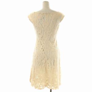 SYBILLA 透かし花柄ワンピース 膝丈 ノースリーブ ボートネック 総柄 M アイボリー