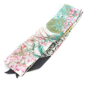 Salvatore Ferragamo ガンチーニ 花柄 スカーフ ロゴ 白 ホワイト 黒 ブラック