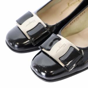 Salvatore Ferragamo パンプス ヒール チャンキーヒール ラウンドトゥ ヴァラリボン パテントレザー 5 22.5cm 黒 ブラック