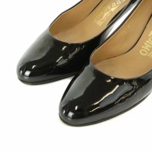 Salvatore Ferragamo パンプス ハイヒール ラウンドトゥ パテントレザー 5 22.5cm 黒 ブラック
