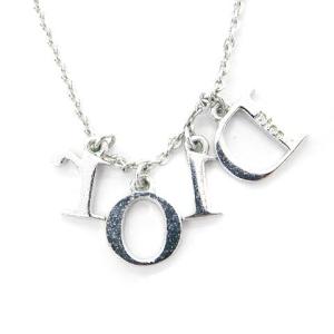 Dior ネックレス ロゴ ストーン シルバー色