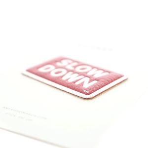 ANYA HINDMARCH STICKERS ステッカー SLOW DOWN 赤 白 レッド ホワイト