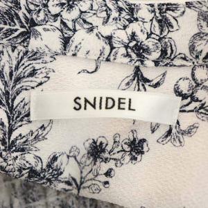 SNIDEL 22AW Sustainable デコルテオープンワンピース ロング 長袖 総柄 0 オフホワイト ダークネイビー