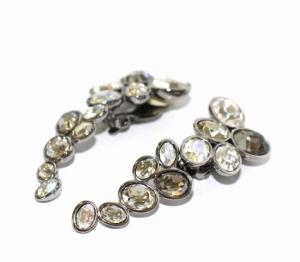 SWAROVSKI イヤリング ロングイヤリング ラインストーン クリップ グレー シルバー アクセサリー ジュエリー