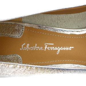 Salvatore Ferragamo GARDAパンプス ガンチーニ レザー チャンキーヒール 5 22cm シルバー色