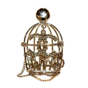 CHANEL ココマーク 鳥かごパールブローチ ラインストーン ゴールドカラー