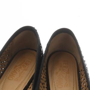 Salvatore Ferragamo SHELLY ヴァラ フラットシューズ パンプス エナメル レザー パンチング 花柄 リボン 7.5 25.0cm 黒 ブラック