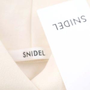 SNIDEL 23AW Sustainableクロップドバルーンフーディー パーカー トレーナー 長袖 フード付き プルオーバー F 白