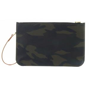 L'Appartement Hello Bonjour Pouch ポーチ レザー 迷彩柄 カモフラ ロゴ カーキ 緑