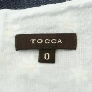 TOCCA ワンピース ノースリーブ 膝丈 デニム 花柄刺繍 コットン混 0 インディゴ 白 黄