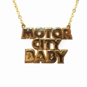 ネックレス ペンダント MOTOR CITY BABY チェーン イエローゴールド色