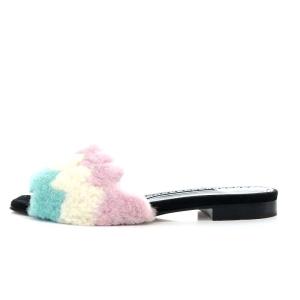 MANOLO BLAHNIK 花飾り付きピンクサンダル ヴィンテージ　平成 MANOLO BLAHNIK（サンダル）のフリマアイテム一覧