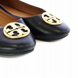 TORY BURCH フラットシューズ バレエシューズ ラウンドトゥ ロゴバックル ゴールド金具 レザー 8.5 25.5cm 黒 ブラック