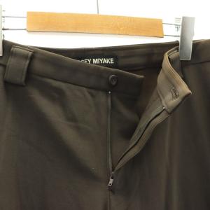 ISSEY MIYAKE ナイロン ストレッチ スラックス パンツ ジッパーフライ 3 茶 ブラウン