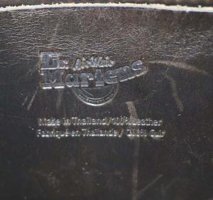 Dr.Martens ショルダーバッグ ワンショルダー 斜め掛け タッセル レザー バイカラー 黒 ブラック 茶色 ブラウン