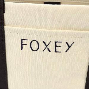 FOXEY ハンドバッグ ミニ ロゴ刺繍 キャンバス アイボリー チャコール