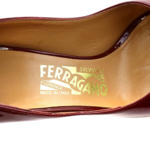 Salvatore Ferragamo TIBERIA パンプス ヴァラ オープントゥ パテントレザー 7 24cm 赤 レッド