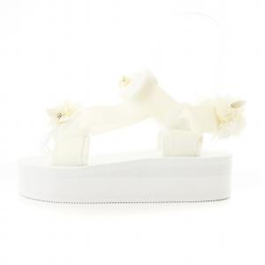 Chesty パールフラワースポーツサンダル S 白 21F004