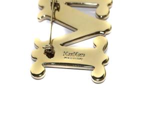 Max Mara ブローチ モノグラムロゴ BATH2 レッド