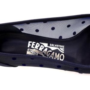Salvatore Ferragamo パンプス ヴァラ リボン ドットチュール 5.5 ネイビー