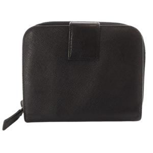 PRADA 二つ折り コンパクトウォレット 財布 レザー ロゴ 黒 ブラック