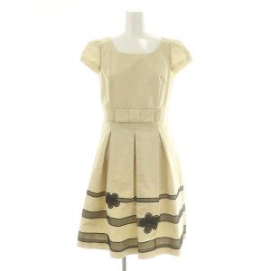 カメリア柄 リボン フレンチスリーブ ワンピース ひざ丈 38 M ベージュ 黒 ブラック