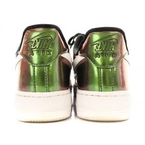 NIKE Women's Air Force 1 07 LV8 Black/White FV1173-010