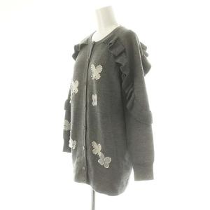 Chesty バタフライパールニットカーディガン 長袖 クルーネック ラインストーン 蝶モチーフ ウール混 グレー
