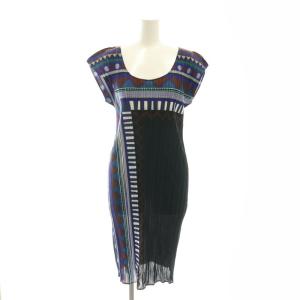 美品　ISSEY MIYAKE イッセイミヤケ　フレアワンピース　ベアトップ 美品 ISSEY MIYAKE イッセイミヤケ フレアワンピース ベアトップ