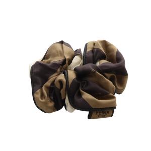 FENDI シュシュ ヘアゴム ロゴ 白 ホワイト 茶色 ブラウン