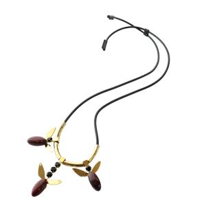 MARNI レザーストラップ モチーフネックレス ペンダント ビジュー ゴールドカラー 黒 ブラック 赤 レッド