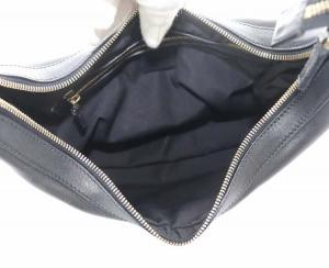 GUCCI ワンショルダーバッグ レザー ブラック 153010