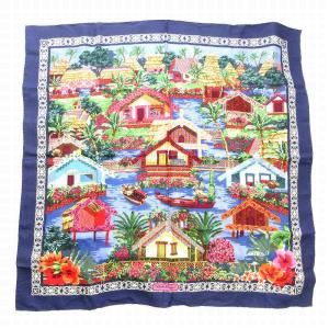 スカーフ 正方形 スクエア シルク コテージ リゾート柄 総柄 紺 ネイビー