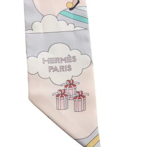 HERMES ツイリースカーフ Carres Volants 空飛ぶカレ シルク グレー ピンク