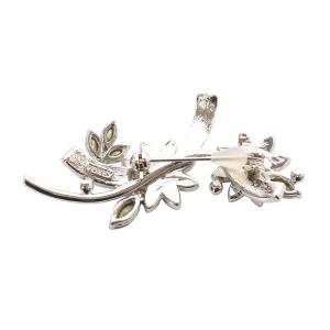 FOXEY フラワー ラインストーン ブローチ シルバー色
