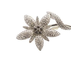 FOXEY シャイニー フラワーラインストーンブローチ シルバー色