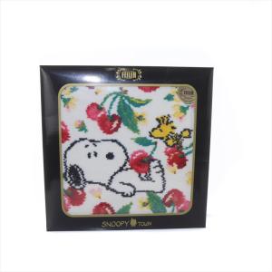 ×ピーナッツ PEANUTS ハンカチ 2023年 スヌーピー チェリー キャラクター 総柄 マルチカラー