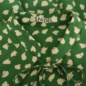 SNIDEL デコルテオープンドットプリントワンピース ロング 七分袖 0 グリーン /MY OS