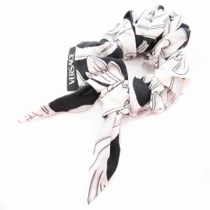 美品 シュシュ ヘアアクセサリー 総柄 白 ホワイト 黒 ブラック /AE