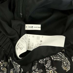 23区 23SS【洗える】スカーフパネルプリント スカート ロング フレア サテン 38 ブラック /MY OS