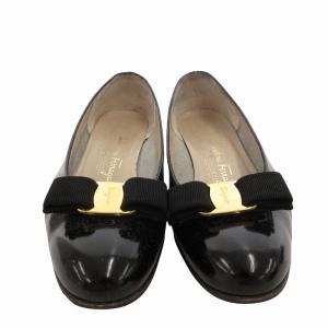 Salvatore Ferragamo ヴァラリボン パンプス シューズ エナメル 7 B 黒 ブラック /FF