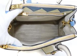 PRADA サフィアーノ パラディグム 2WAYバッグ ホワイト