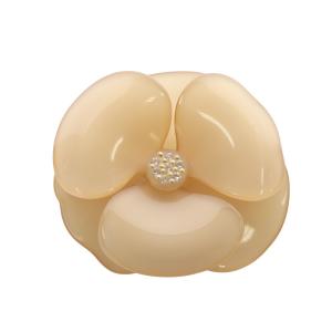 カメリアブローチ ピンクべージュ /SR39