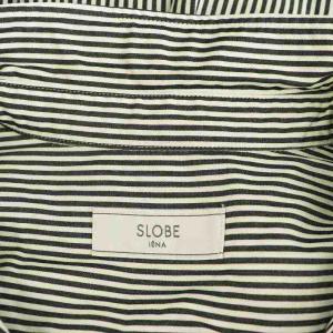 SLOBE IENA 23AW コットンブロードレギュラーシャツ 長袖 オーバーサイズ ストライプ ブラック /MY OS